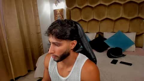 EMMETT COLLINS online show from 04/19/26, 08:02