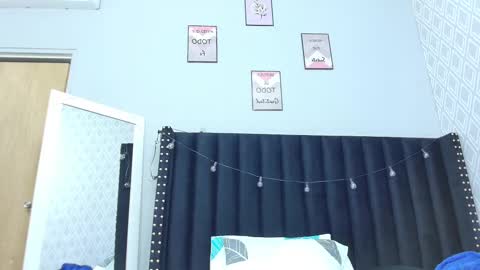Snapshot of colombia_mommy_ chatting on 02/13/25, 12:32 GRETCHEN online show from 02/13/25, 12:32
