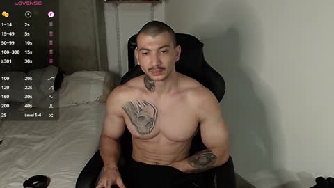 Snapshot of colombianmuscle8 chatting on 02/04/25, 03:00 colombianmuscle8 online show from 02/04/25, 03:00