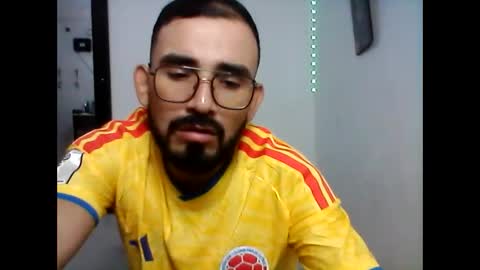 Snapshot of colombianocabron chatting on 06/08/26, 01:39 colombianocabron online show from 06/08/26, 01:39