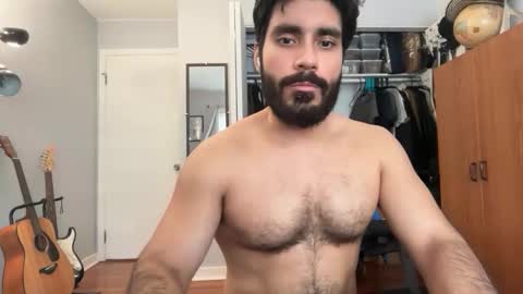 colombianstud94 online show from 04/15/26, 10:21