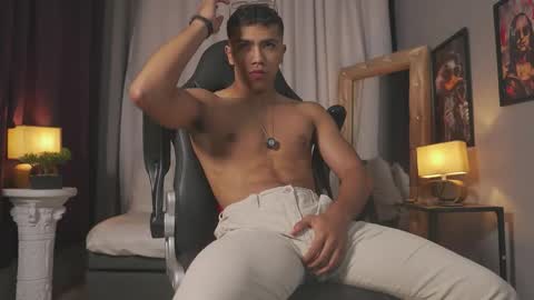 colstorw_ online show from 04/18/26, 10:08