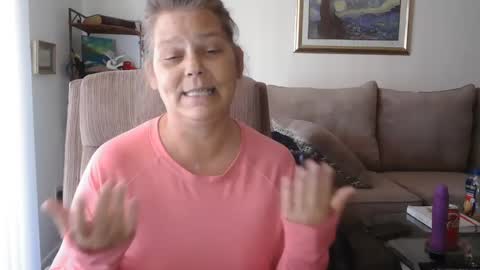 Snapshot of comebackpussy chatting on 12/13/24, 05:00 comeback pussy online show from 12/13/24, 05:00