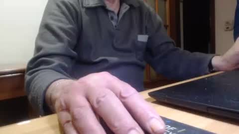 Snapshot of comemivuoi2 chatting on 02/18/26, 05:03 comemivuoi2 online show from 02/18/26, 05:03