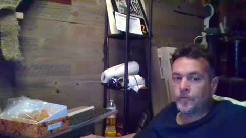 Snapshot of comeongirlts chatting on 02/24/25, 11:43 comeongirlts online show from 02/24/25, 11:43