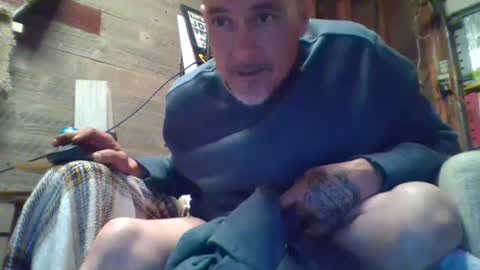 Snapshot of comeongirlts chatting on 03/03/25, 02:04 comeongirlts online show from 03/03/25, 02:04