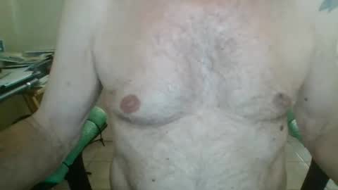 Snapshot of comeonmymouth chatting on 12/22/25, 10:18 comeonmymouth online show from 12/22/25, 10:18