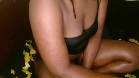 Snapshot of comicalcara chatting on 09/29/25, 09:14 Cara online show from 09/29/25, 09:14