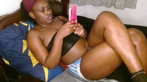 Cara online show from 11/17/25, 06:19