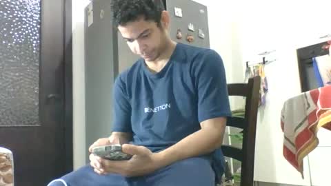 comobailamioso online show from 11/18/25, 09:47