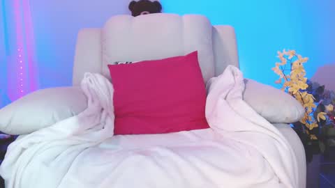 Snapshot of concubine_princess chatting on 12/10/24, 02:38 Ariane... online show from 12/10/24, 02:38