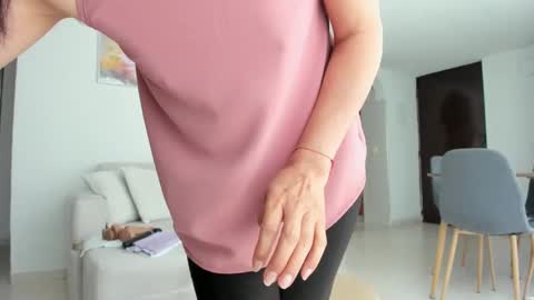 Snapshot of conie28_ chatting on 09/25/25, 06:33 conie28  online show from 09/25/25, 06:33