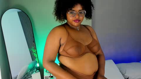 conielaurenth online show from 01/24/25, 11:56