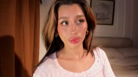 connie    online show from 03/11/26, 09:37