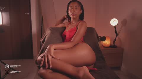 Snapshot of connie_west0 chatting on 12/15/24, 02:41   independent model online show from 12/15/24, 02:41