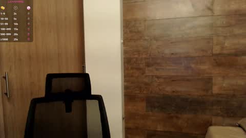 connor_h1 online show from 12/10/24, 03:52