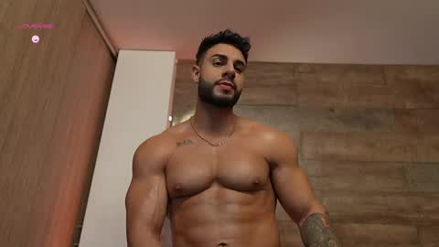 connor_h1 online show from 04/24/26, 03:42