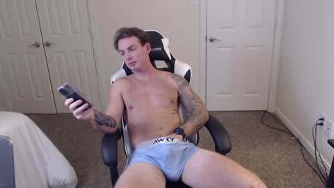 Snapshot of connor_hart chatting on 01/28/25, 05:43 Connor Hart online show from 01/28/25, 05:43