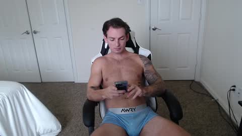 Snapshot of connor_hart chatting on 01/28/25, 08:58 Connor Hart online show from 01/28/25, 08:58