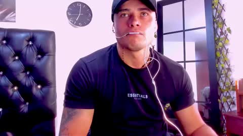 Snapshot of connorsmith_26 chatting on 02/19/25, 12:00 Connor Smith online show from 02/19/25, 12:00