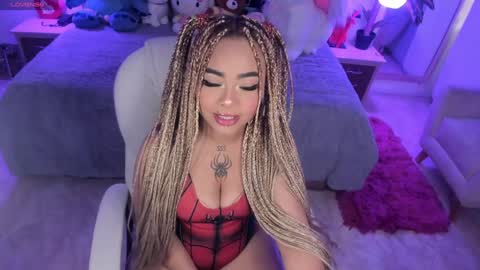 Snapshot of conny_curly chatting on 12/28/24, 01:17 Conny online show from 12/28/24, 01:17