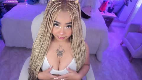 Snapshot of conny_curly chatting on 01/22/25, 01:32 Conny online show from 01/22/25, 01:32