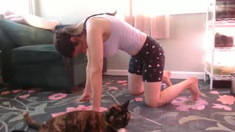 ANR Mommy online show from 11/24/25, 07:46