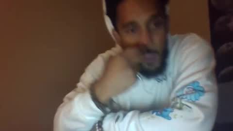 Snapshot of convertibl chatting on 12/28/24, 07:55 convertibl online show from 12/28/24, 07:55