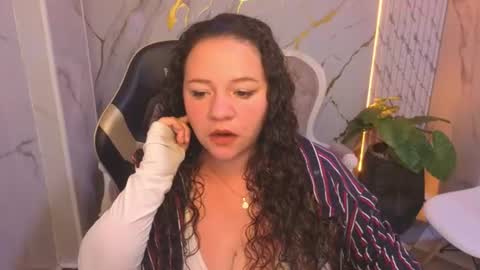 Snapshot of cony_curly_b chatting on 07/09/26, 03:10 Online 2200 - 0600 online show from 07/09/26, 03:10