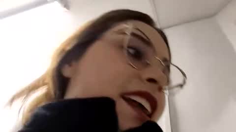 Cony online show from 04/11/26, 10:41