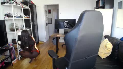 Carola  independent model online show from 02/17/25, 08:30