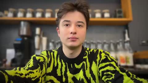 Lisa and Alen online show from 02/15/25, 06:12