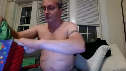 Snapshot of copacetic999 chatting on 12/14/25, 12:10 copacetic999 online show from 12/14/25, 12:10