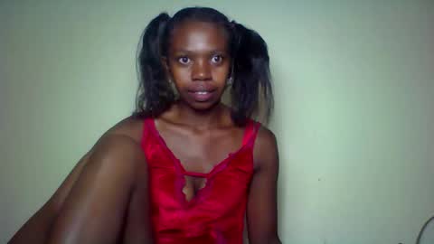 coquine_lara online show from 04/21/26, 02:15