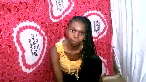 coquine_lara online show from 06/08/26, 02:23