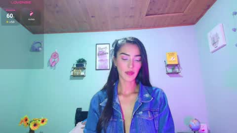 Snapshot of coral_davis chatting on 04/29/26, 01:53 Coral online show from 04/29/26, 01:53