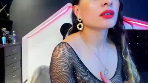 Coral  online show from 02/17/25, 06:59