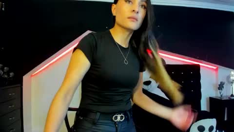 Coral  online show from 03/08/25, 01:03