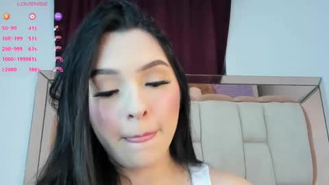 Snapshot of coraline__clark chatting on 01/11/25, 11:34 online show from 01/11/25, 11:34