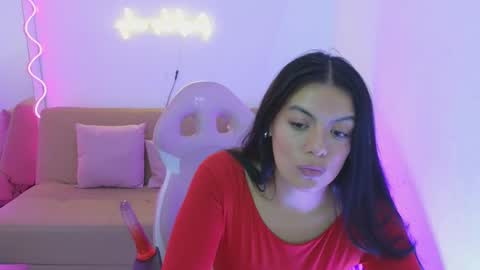 Snapshot of coraline_tay chatting on 02/19/25, 03:28 Carolina online show from 02/19/25, 03:28