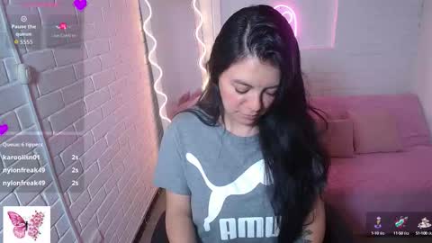 Snapshot of coraline_tay chatting on 09/19/25, 07:14 Carolina online show from 09/19/25, 07:14