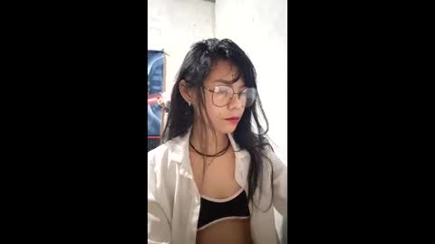 Snapshot of coralinebane chatting on 04/17/26, 07:50 coralinebane online show from 04/17/26, 07:50