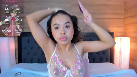 Snapshot of coralineross_ chatting on 02/03/26, 12:43 coralineross_ online show from 02/03/26, 12:43