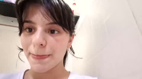 Coraline uwu     Bienvenidos al dulce mundo de Coraline    Hola amores soy Coraline  Una chica  tierna juguetona online show from 09/19/25, 09:37