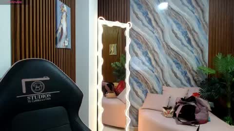 corall_tay1 online show from 04/18/26, 11:36