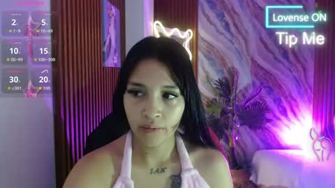 corall_tay1 online show from 05/07/26, 11:48