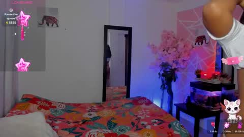 Snapshot of coralrigan chatting on 11/05/25, 02:44 Coral online show from 11/05/25, 02:44