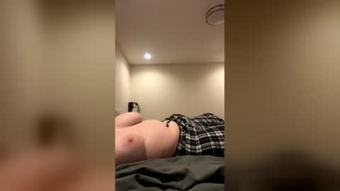 Snapshot of corals_house chatting on 03/01/26, 06:37 corals_house online show from 03/01/26, 06:37