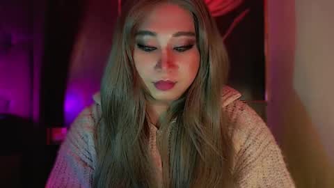 corefinder_xx online show from 11/18/25, 07:02