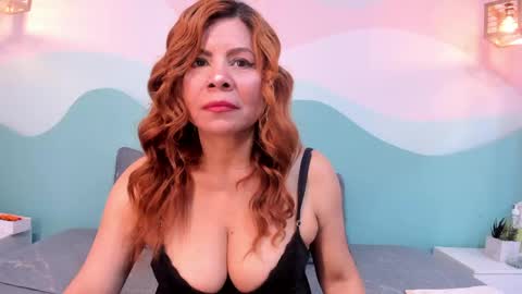 corina_taylor12 online show from 04/18/26, 12:42